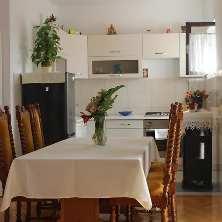 Ana Apartman Zadar